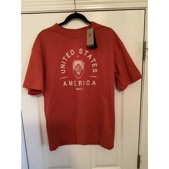 Nike ACG MEN's T- Shirt Size: Medium  Color: Martian Sunrise - Picture 3 of 9